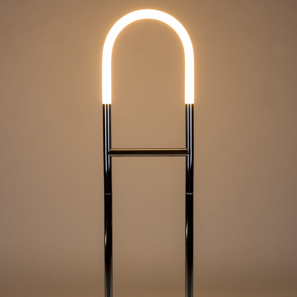 Arch - chrómová stojanová lampa