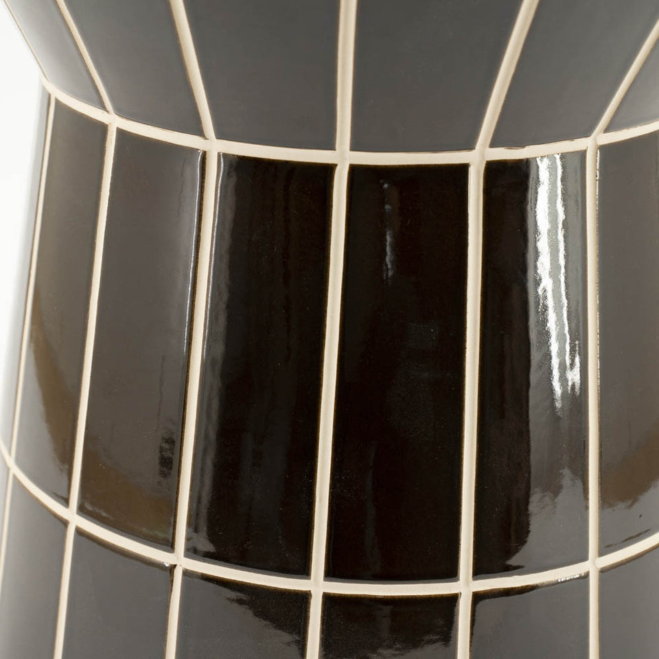 Tiletastic - príručný stolík