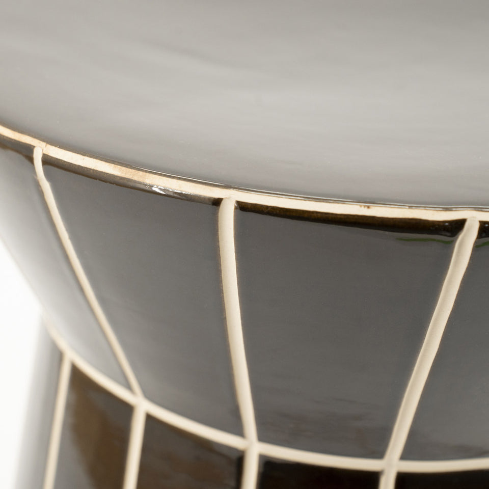 Tiletastic - príručný stolík