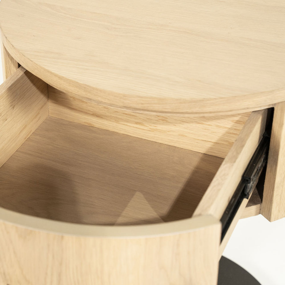 Sky - príručný stolík