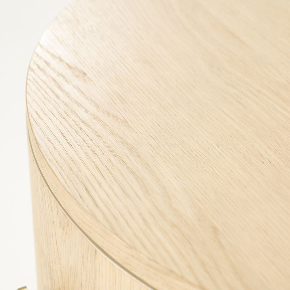 Sky - príručný stolík