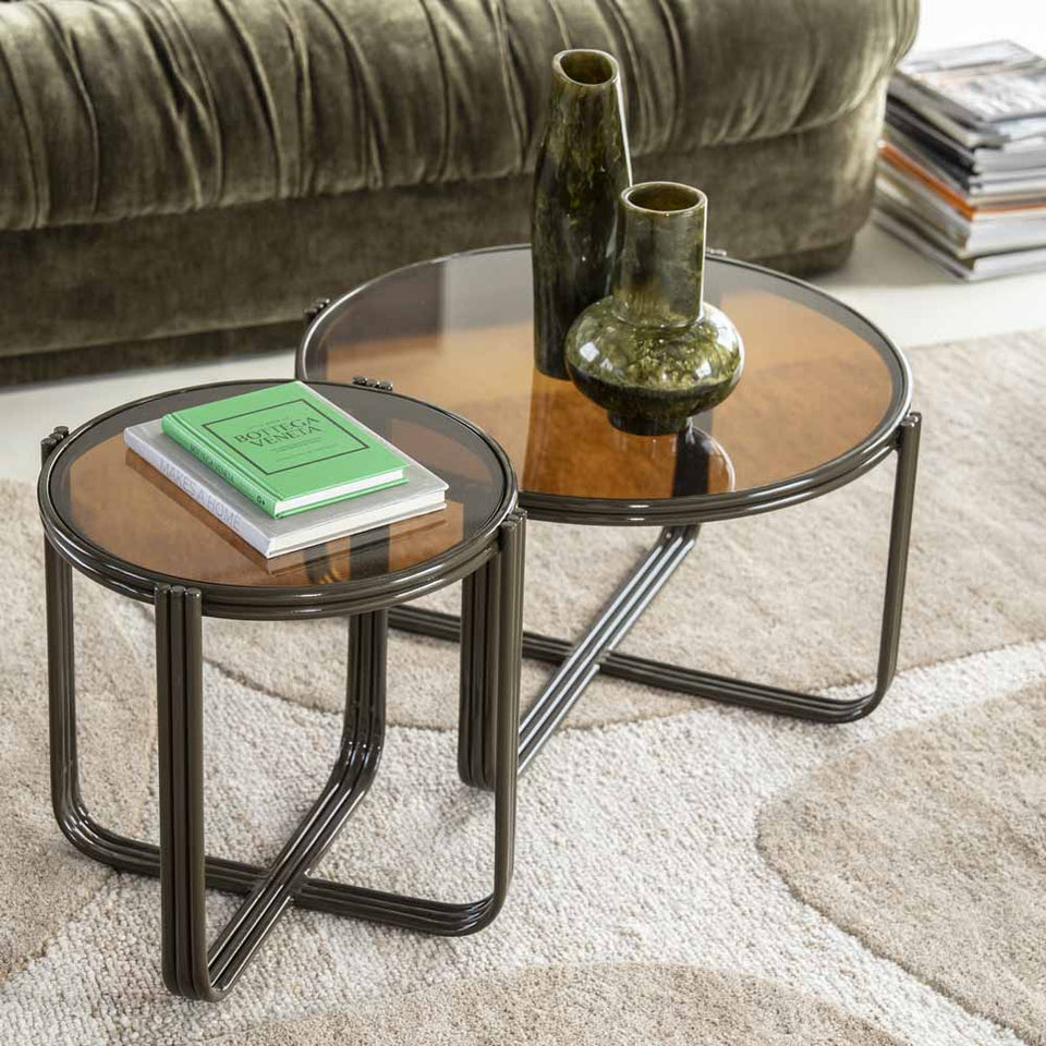 Groovy - príručný stolík