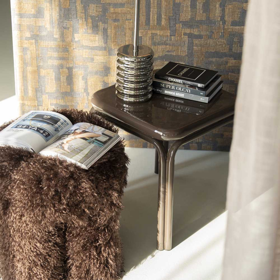 Zilo - príručný stolík