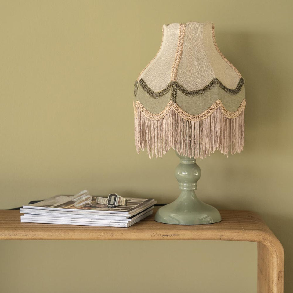 Fringaloo - stolová lampa