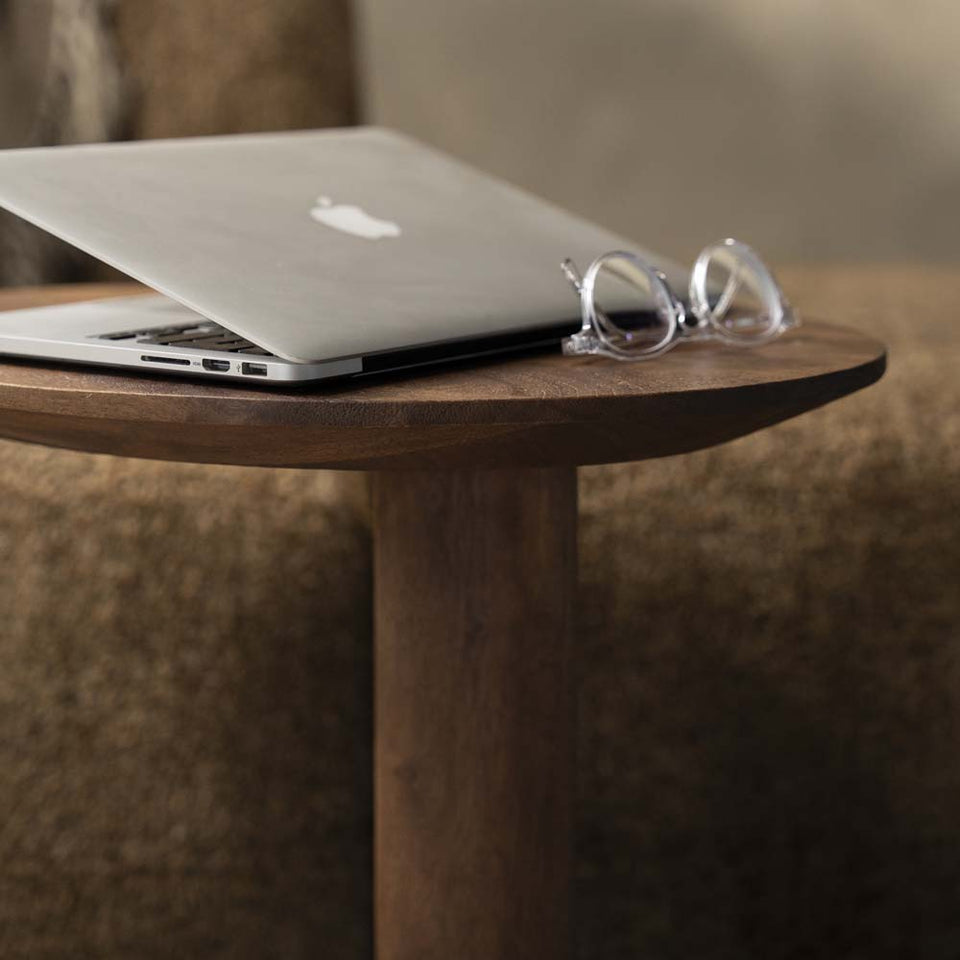 Novia - príručný stolík